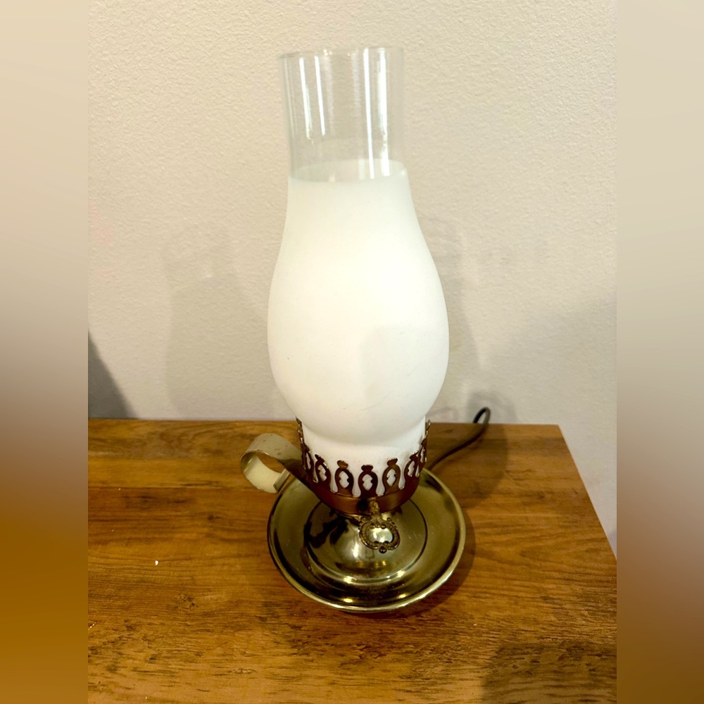 Vintage! Hurricane Electric Milk Lamp Switch for a 3-Way Light Bulb ♥️☺️ 🪔